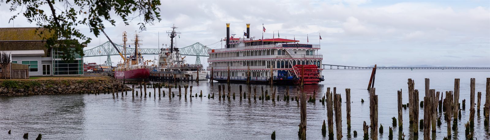 Sternwheeler at Astoria on the Columbia River